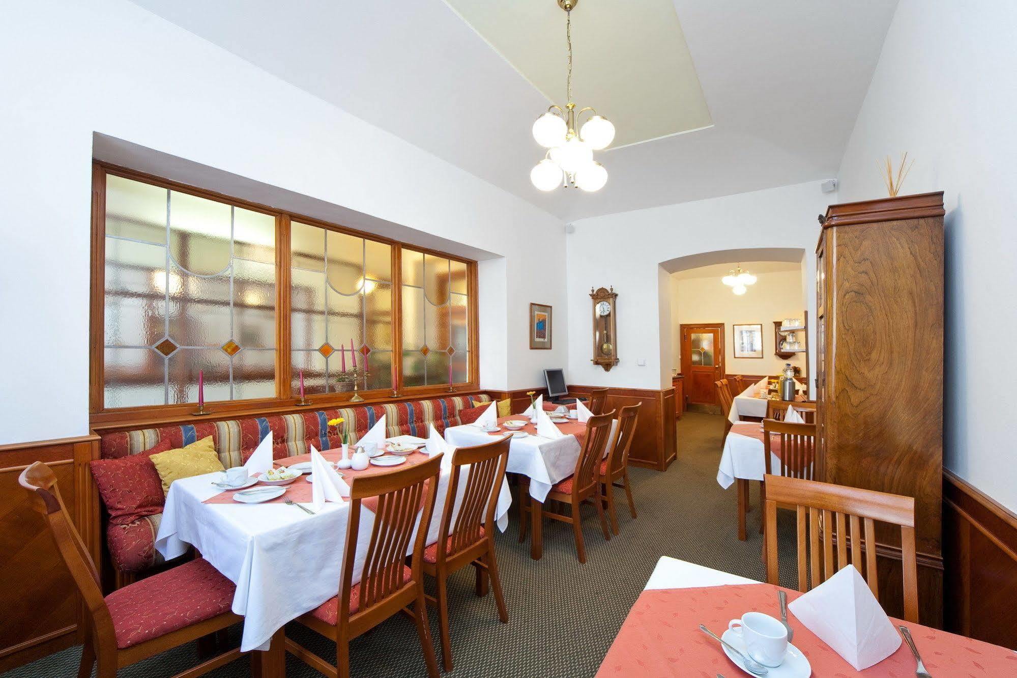 Boutique Hotel 16 Prague Exterior photo